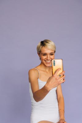 Anna, 26