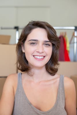 Julia, 28